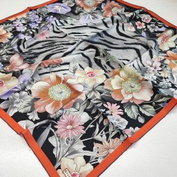 Vakko Tivil İpek Eşarp